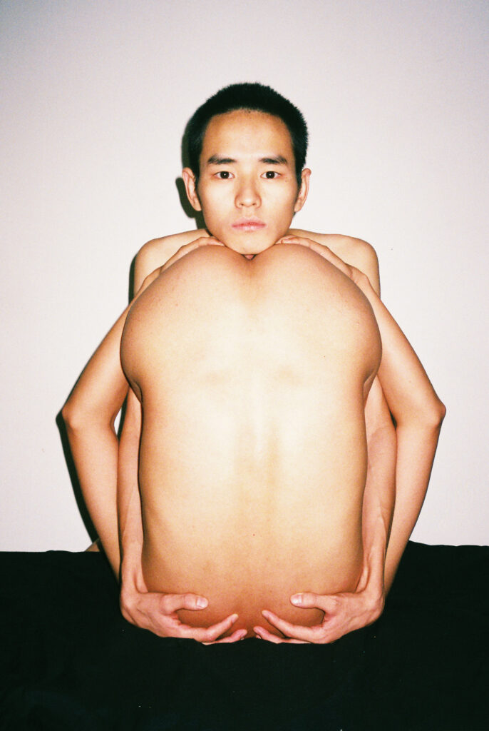 © Ren Hang